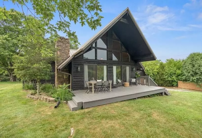 Modern Mountain Cabin By Avantstay Hot Tub