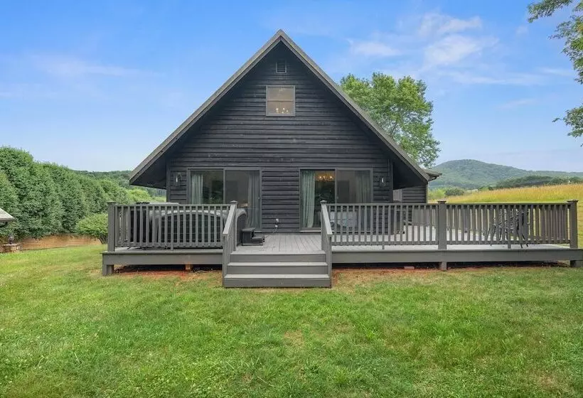 Modern Mountain Cabin By Avantstay Hot Tub