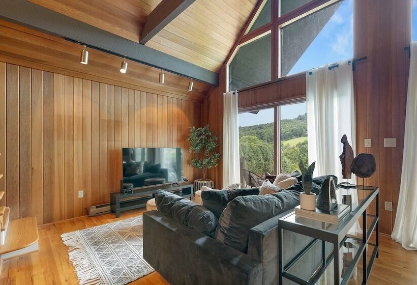 Modern Mountain Cabin By Avantstay Hot Tub