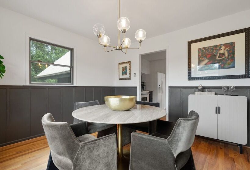 Modern Mountain Cabin By Avantstay Hot Tub