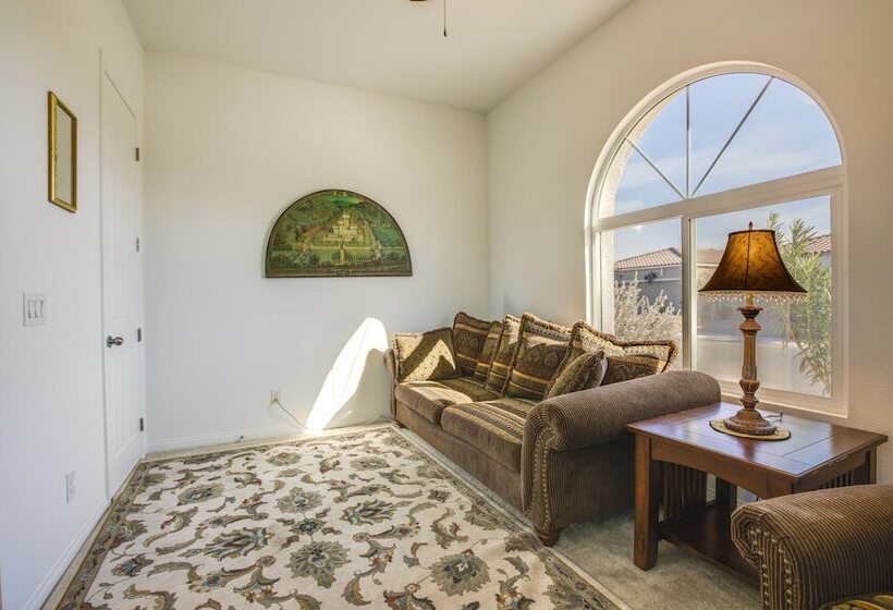 North Las Vegas Home ~ 11 Mi To The Strip!