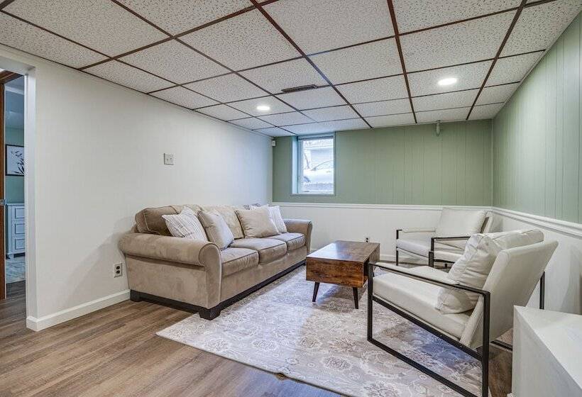 Oakdale Home W/ Deck   7 Mi To Downtown St Paul!