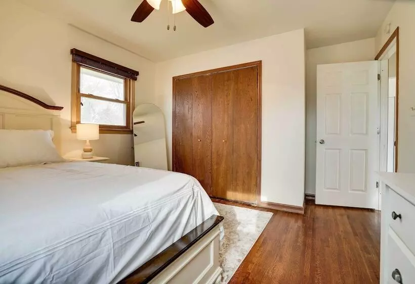 Oakdale Home W/ Deck   7 Mi To Downtown St Paul!
