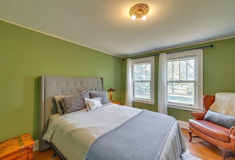 10 Mi To Downtown Cincinnati: Home W/ Fire Pit!