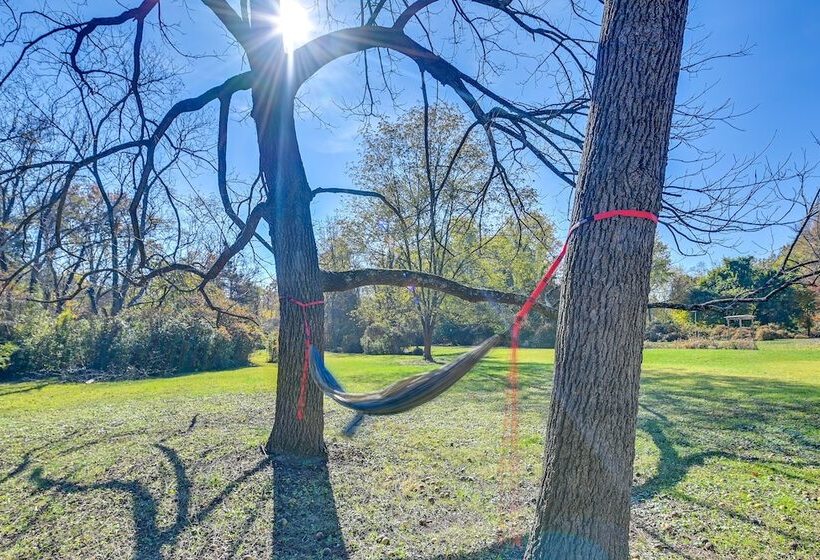 10 Mi To Downtown Cincinnati: Home W/ Fire Pit!