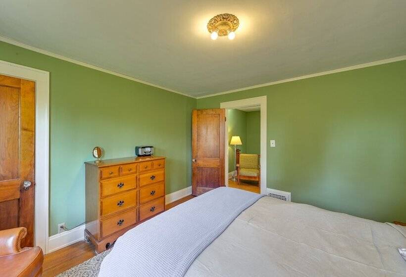 10 Mi To Downtown Cincinnati: Home W/ Fire Pit!