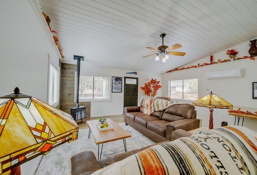 Pet Friendly Payson Cabin W/ Game Room!