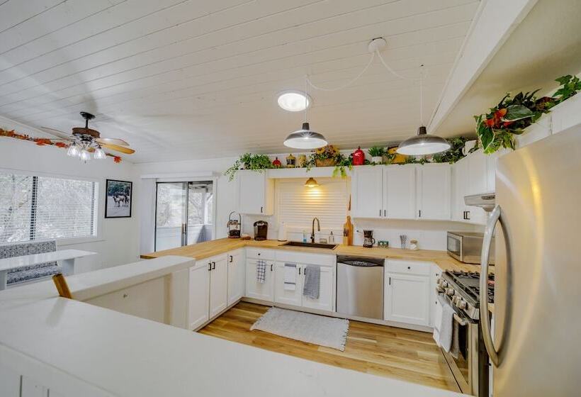 Pet Friendly Payson Cabin W/ Game Room!