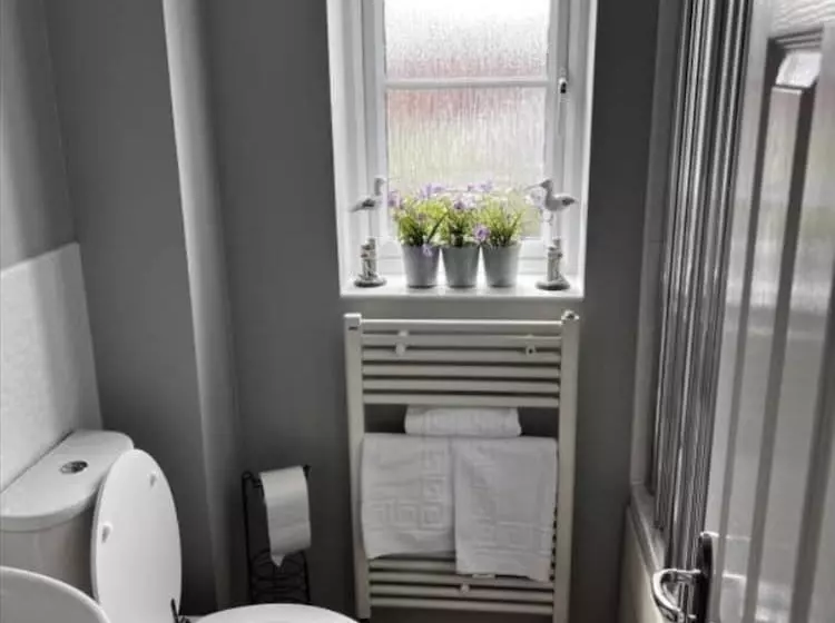 レジデンス Charming 3 Bed House In Gloucester
