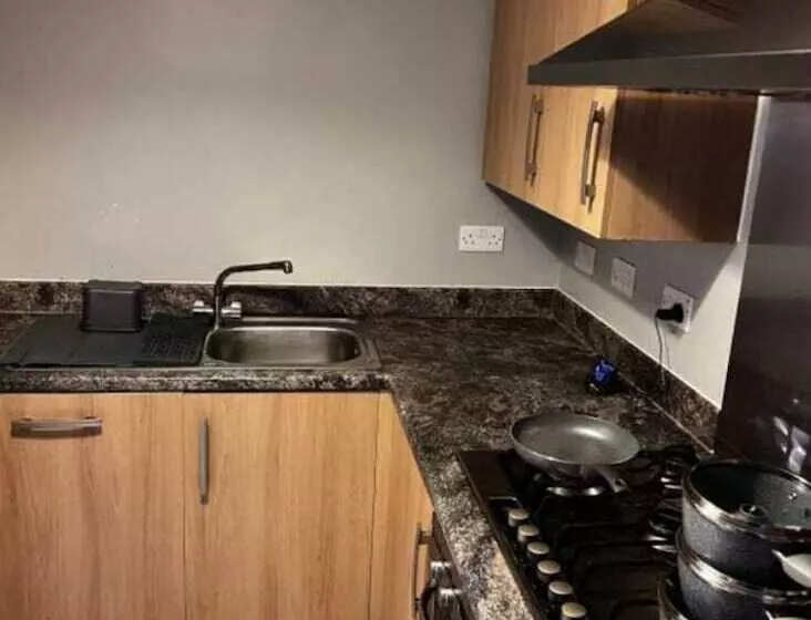 レジデンス Charming 3 Bed House In Gloucester