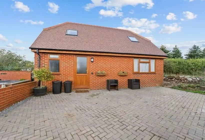 レジデンス Lovely 2 Bed House In Canterbury