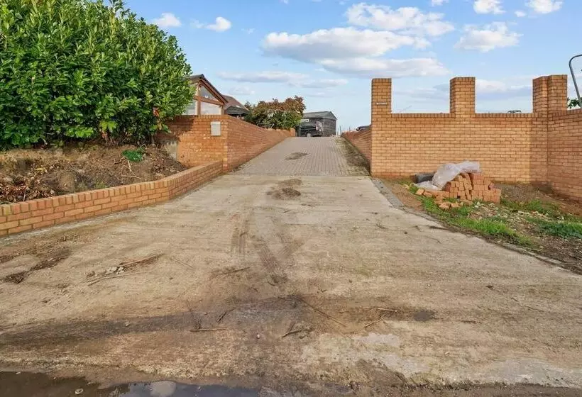 レジデンス Lovely 2 Bed House In Canterbury
