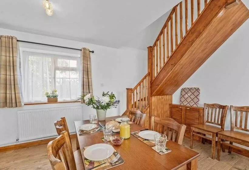 レジデンス Lovely 2 Bed House In Canterbury