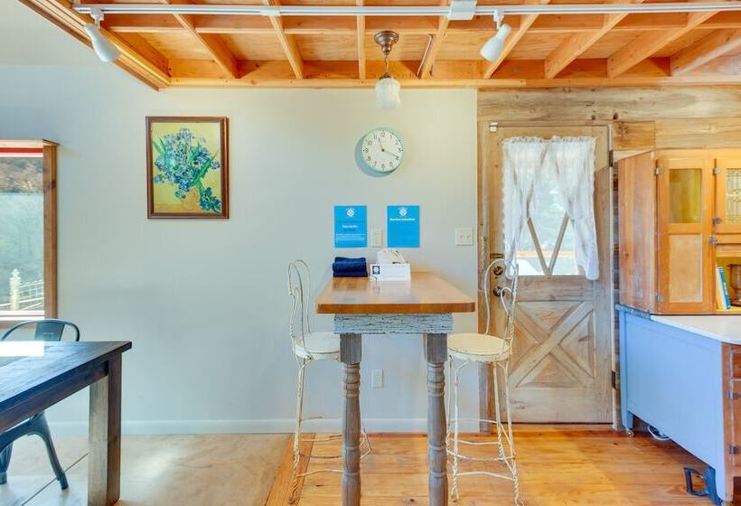 Riverside Retreat W/ Screened Porch: 6 Mi To Taos!