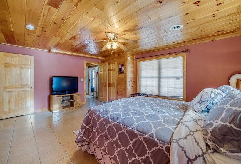 Romantic Afton Escape W/ Fire Pit & Scenic Views