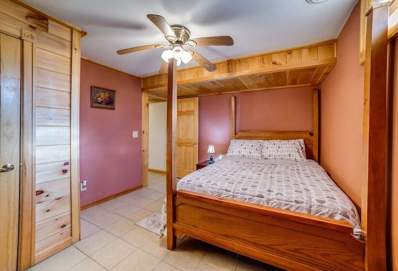 Romantic Afton Escape W/ Fire Pit & Scenic Views