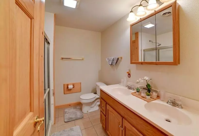 Romantic Afton Escape W/ Fire Pit & Scenic Views