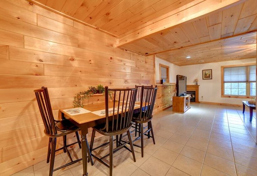 Romantic Afton Escape W/ Fire Pit & Scenic Views