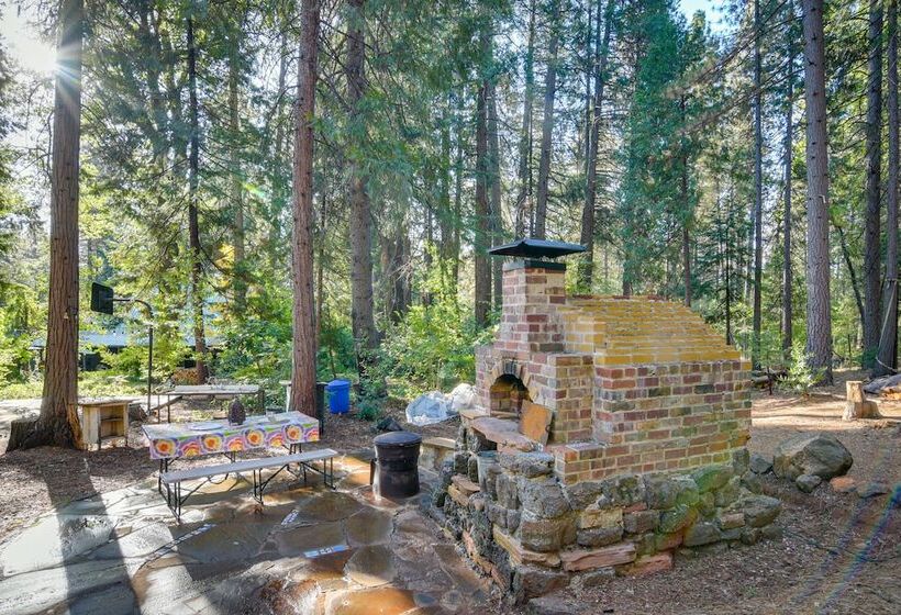 Secluded Cohasset Home W/ Pool & Screened Porch!