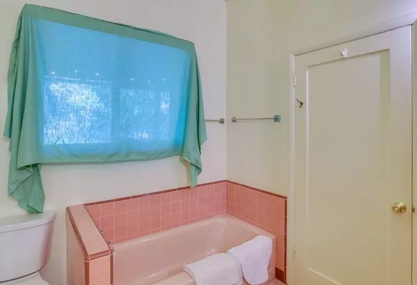 Secluded Cohasset Home W/ Pool & Screened Porch!