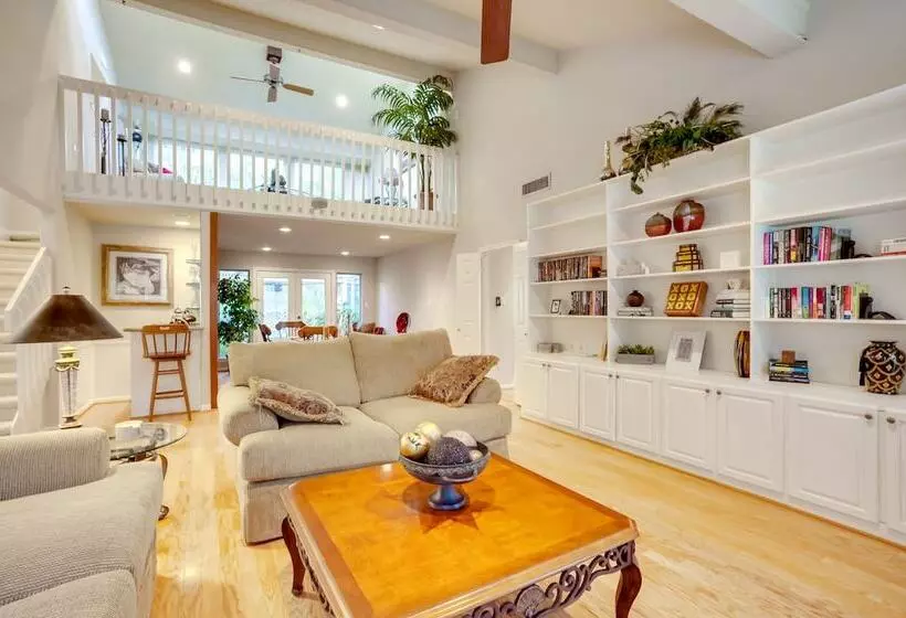 Serene + Spacious Spring Home W/ Forest Views!
