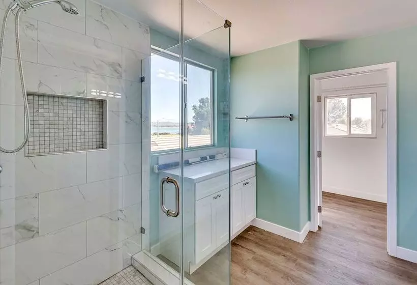 Spacious Lake Elsinore Home W/ Pool & Hot Tub!