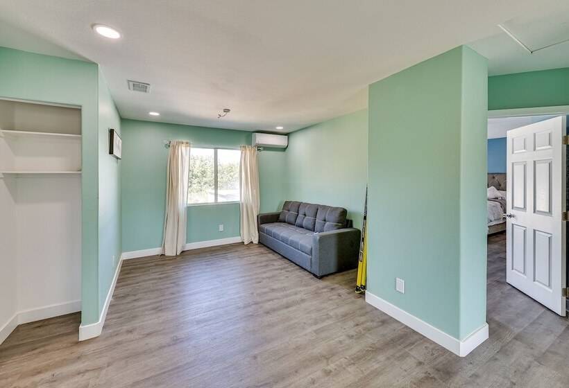 Spacious Lake Elsinore Home W/ Pool & Hot Tub!