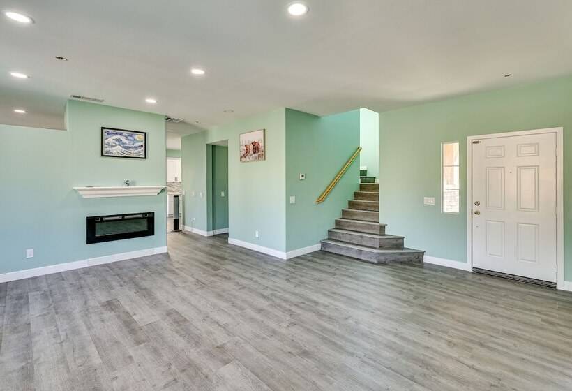 Spacious Lake Elsinore Home W/ Pool & Hot Tub!