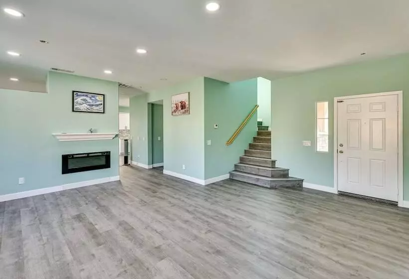 Spacious Lake Elsinore Home W/ Pool & Hot Tub!