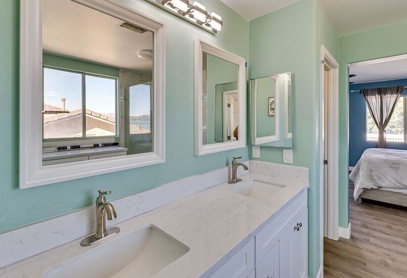 Spacious Lake Elsinore Home W/ Pool & Hot Tub!