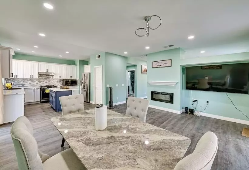 Spacious Lake Elsinore Home W/ Pool & Hot Tub!