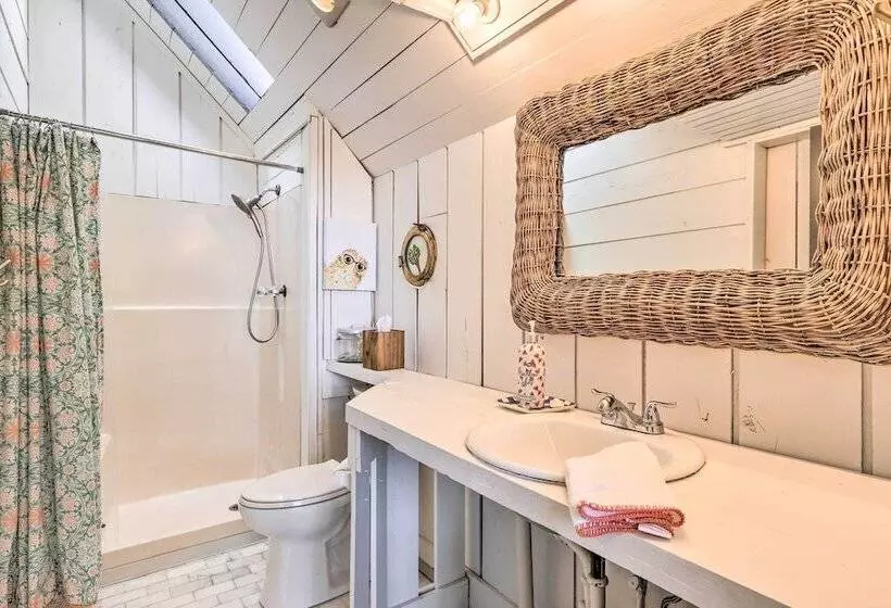 The Chalet On Sinclair  W/ Private Dock & Kayaks!