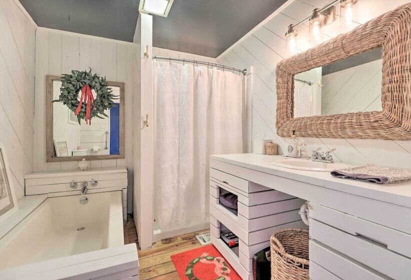 The Chalet On Sinclair W/ Private Dock & Kayaks!