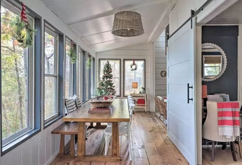 The Chalet On Sinclair  W/ Private Dock & Kayaks!