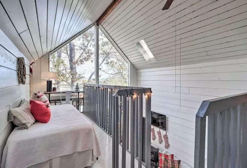 The Chalet On Sinclair  W/ Private Dock & Kayaks!