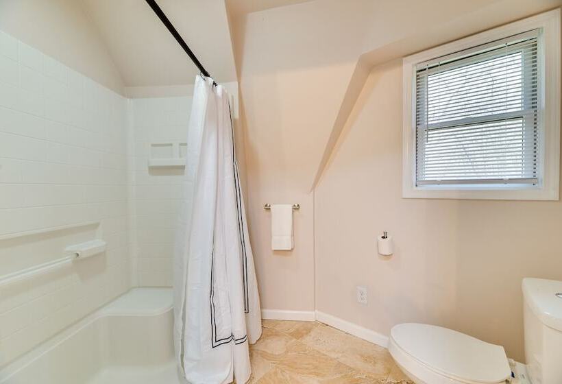 The Dome Spacious Retreat Near Finger Lakes!