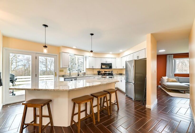 The Dome Spacious Retreat Near Finger Lakes!