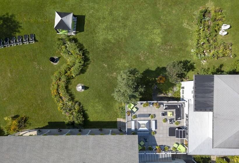 בית מלון כפרי The Roxbury