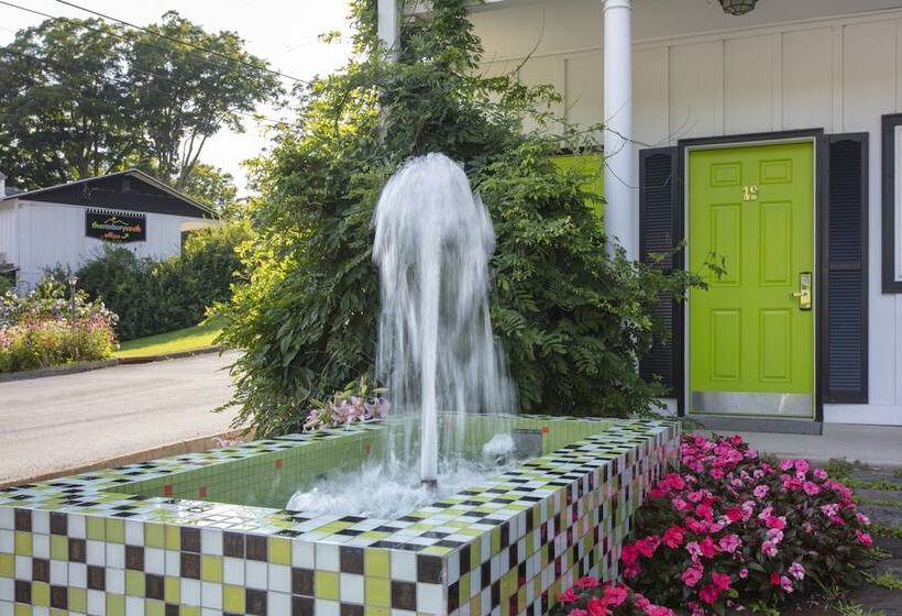 בית מלון כפרי The Roxbury