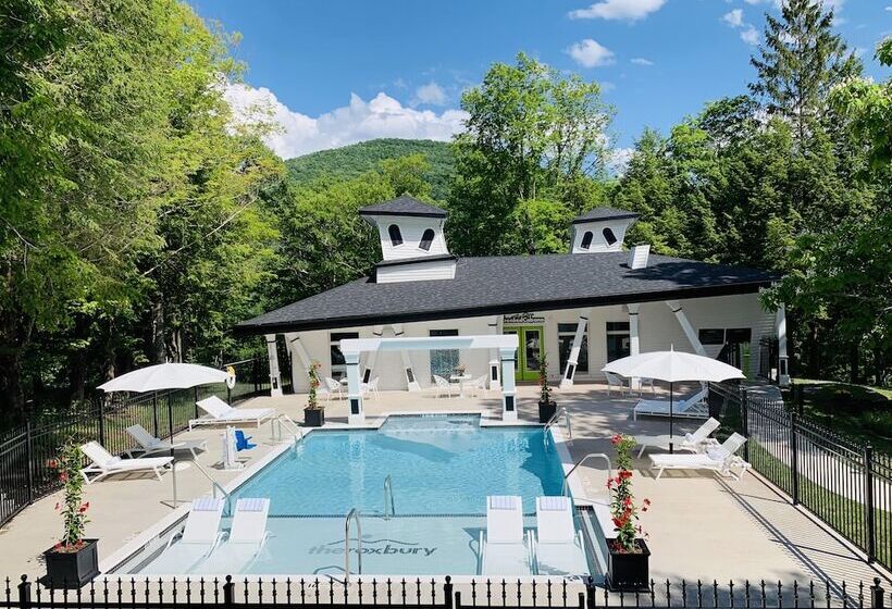 בית מלון כפרי The Roxbury