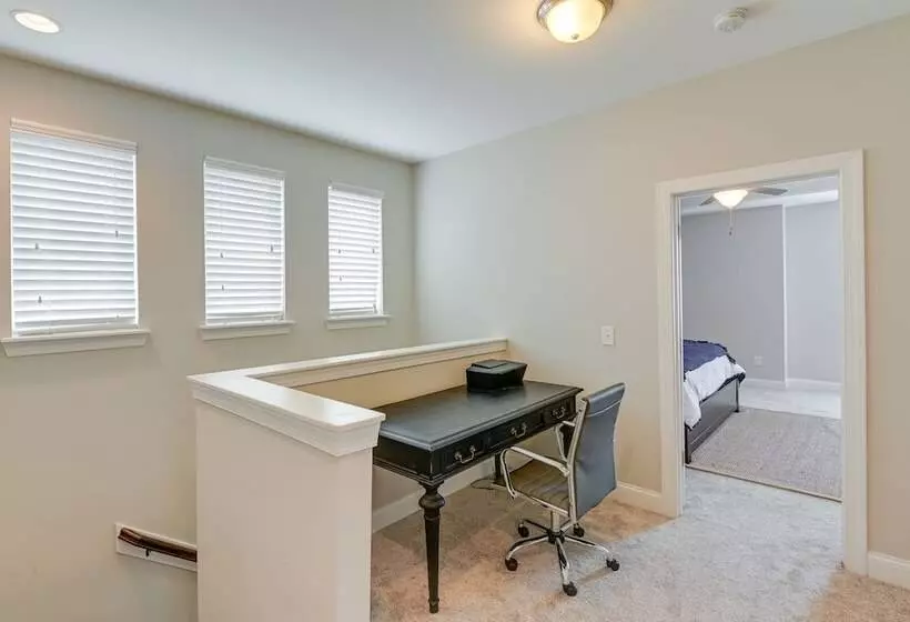 Updated Hendersonville Home W/ Fireplace!
