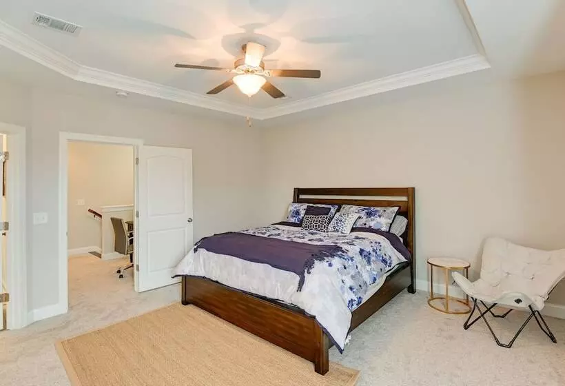 Updated Hendersonville Home W/ Fireplace!