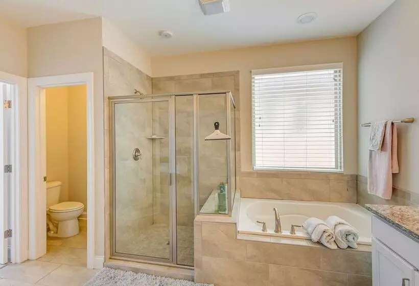 Updated Hendersonville Home W/ Fireplace!