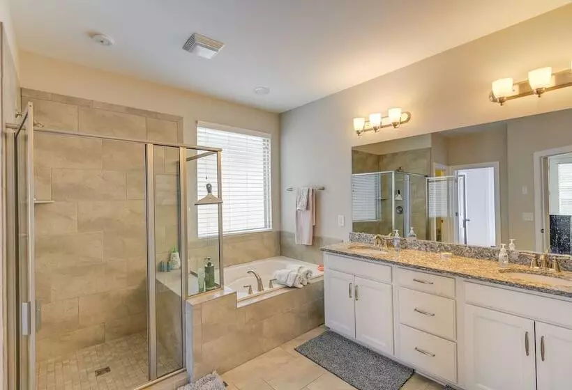 Updated Hendersonville Home W/ Fireplace!