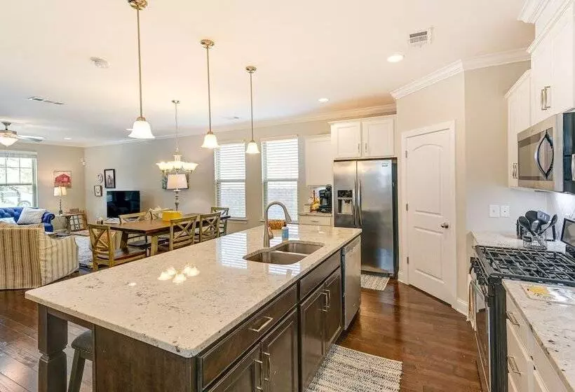 Updated Hendersonville Home W/ Fireplace!