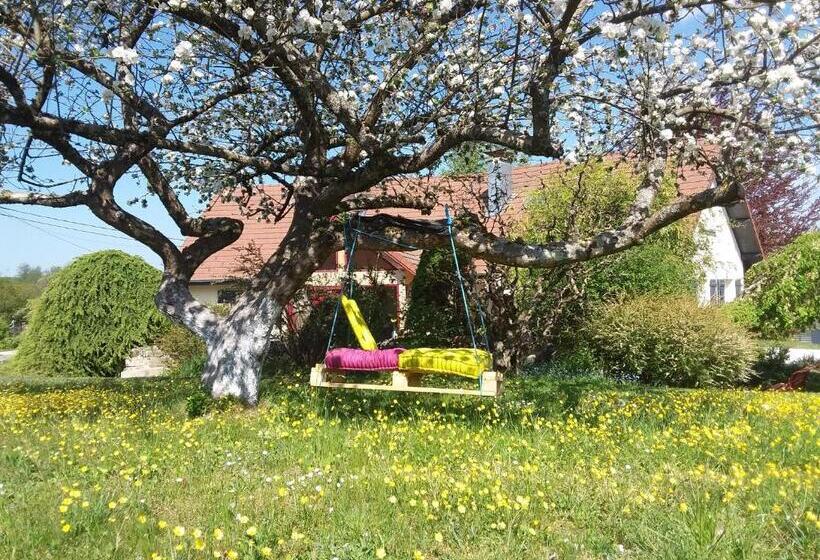 ベッドアンドブレックファースト Le Grivé