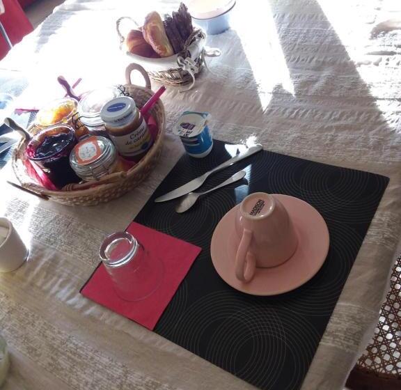 ベッドアンドブレックファースト Le Grivé