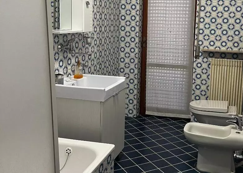 ベッドアンドブレックファースト R&b Emilia