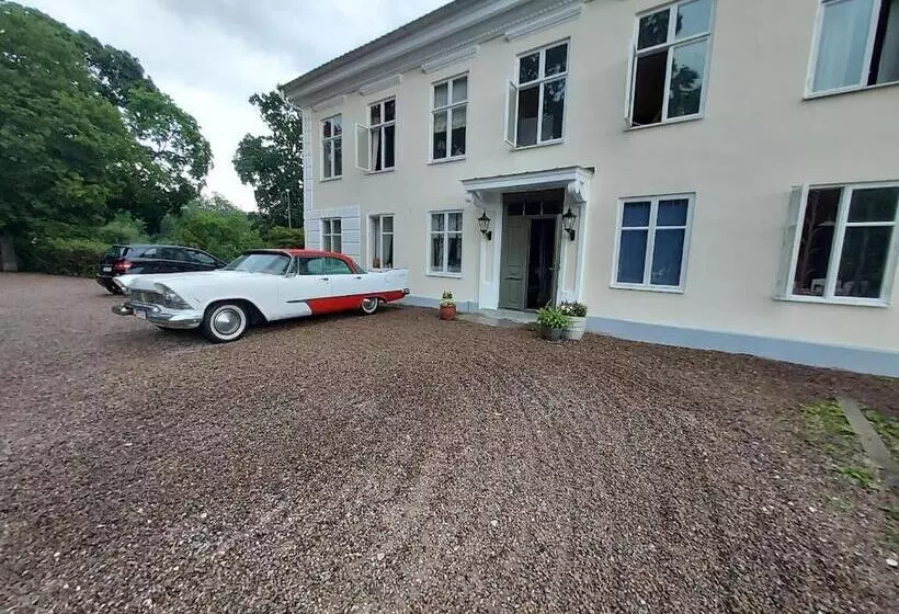 Hoby Gård B&b