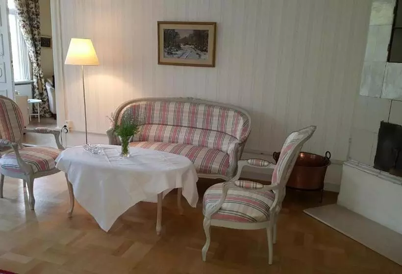 Hoby Gård B&b